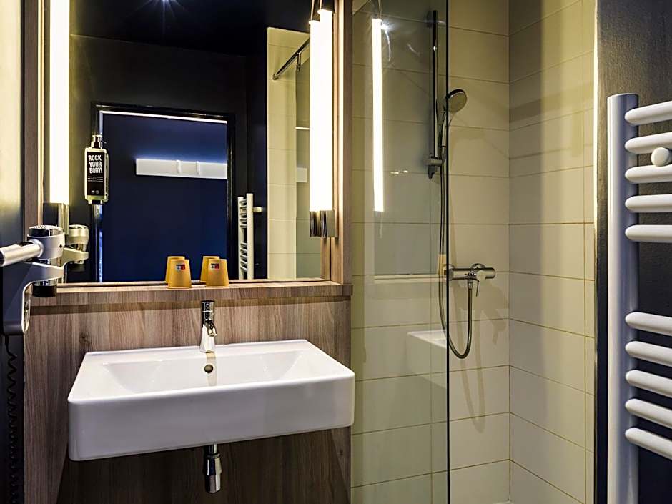 ibis Lyon Meyzieu