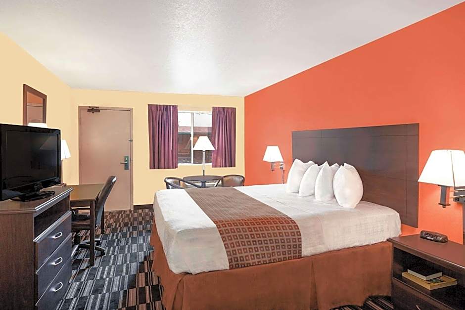 Howard Johnson by Wyndham Modesto Ceres