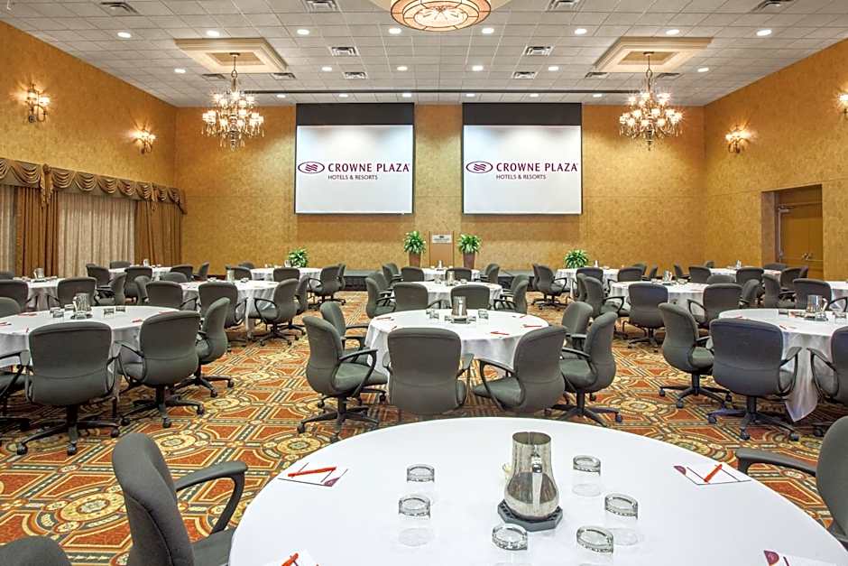 Crowne Plaza Minneapolis West By IHG