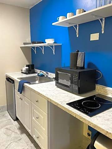 Days Inn by Wyndham Virginia Beach At The Beach