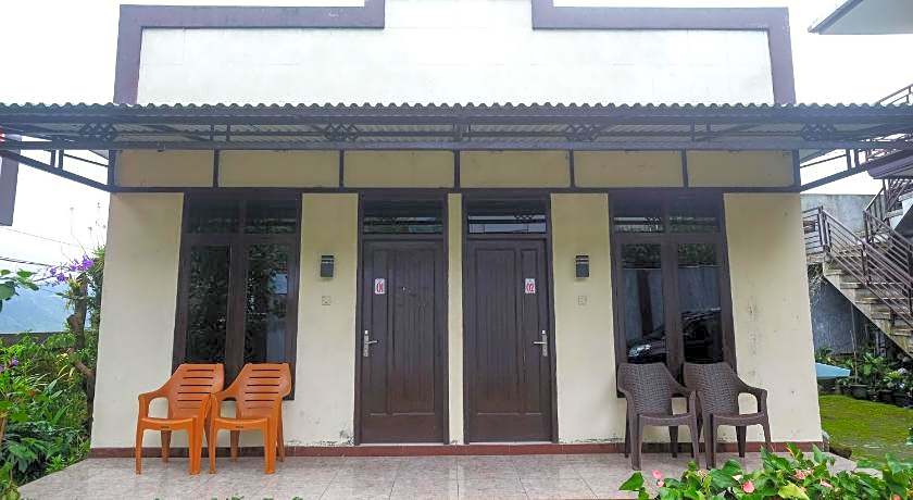 RedDoorz Syariah near Gardu Pandang Dieng