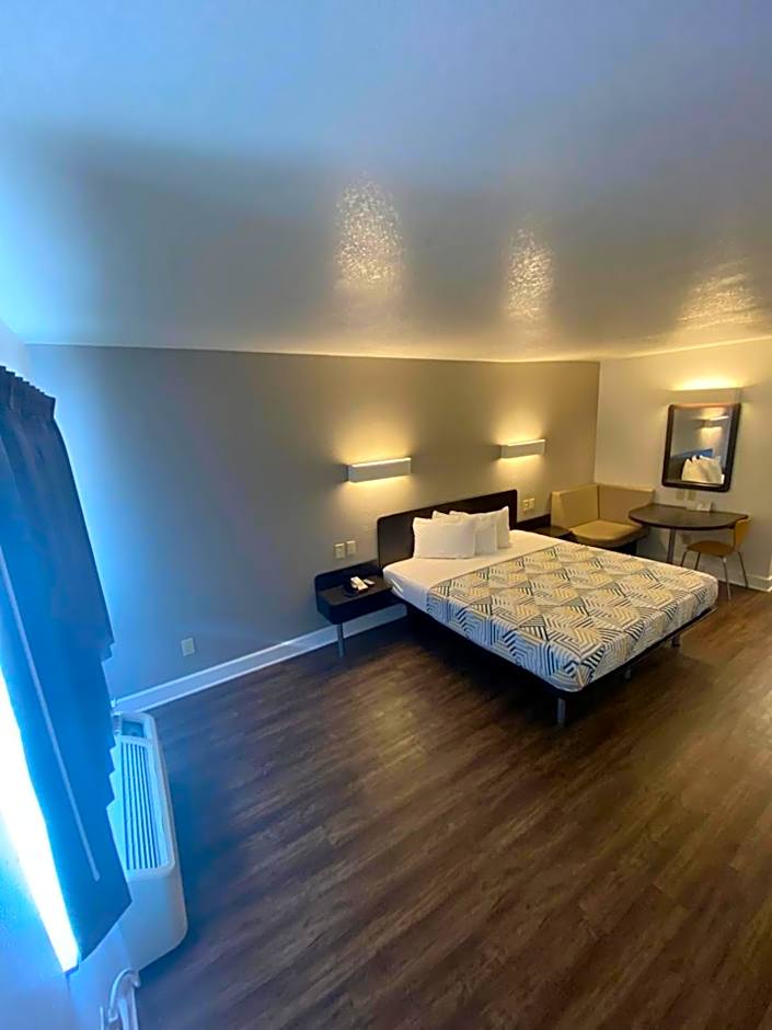 Motel 6 Manchester, TN