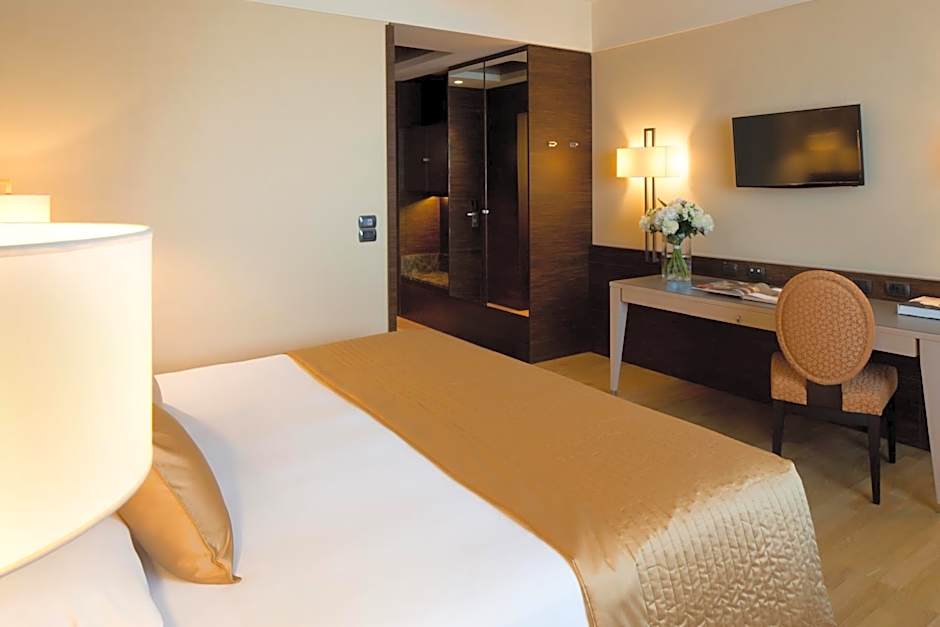 Starhotels Grand Milan