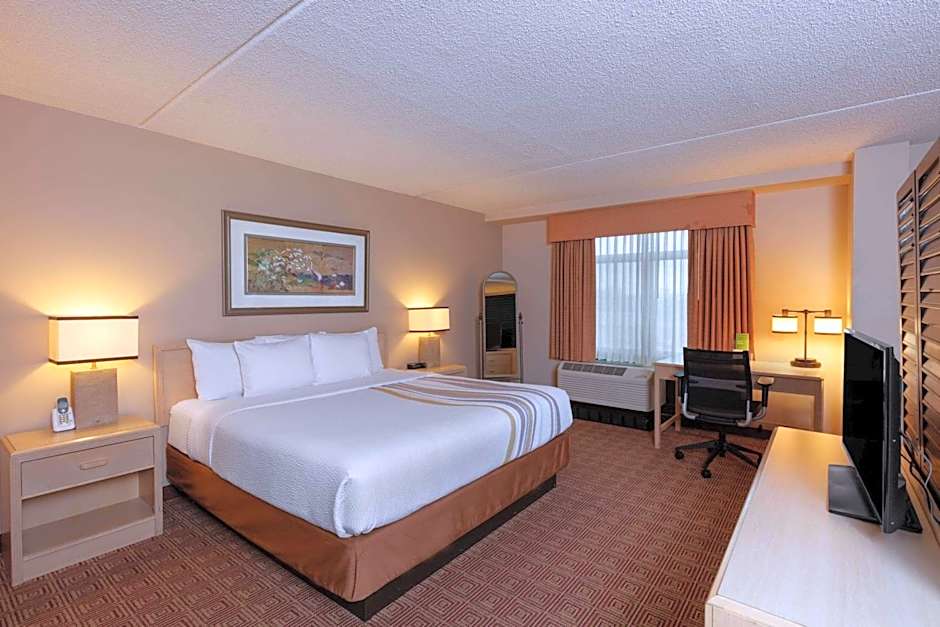 La Quinta Inn & Suites by Wyndham Garden City