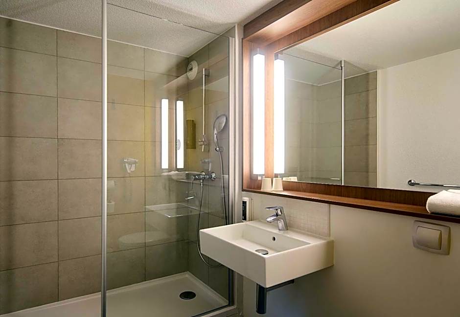 B&B HOTEL Saint-Witz Roissy