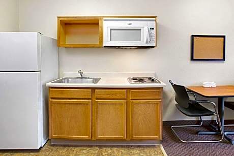 Queen Suite - Accessible