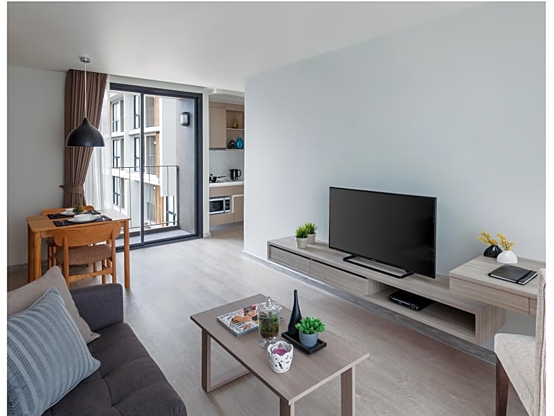 Madera Residence Sriracha