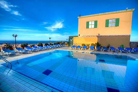 Golden Tulip Vivaldi Hotel