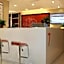 7 Days Premium Jingjiang Fuhai New World Automobile Terminal Branch