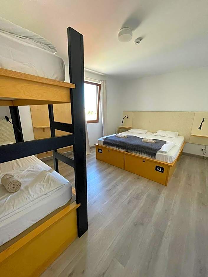 AMAZIGH HOSTEL ensuite Rooms & Dorms with self-catering Kitchen