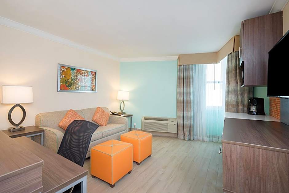 Holiday Inn Express & Suites Nassau By IHG