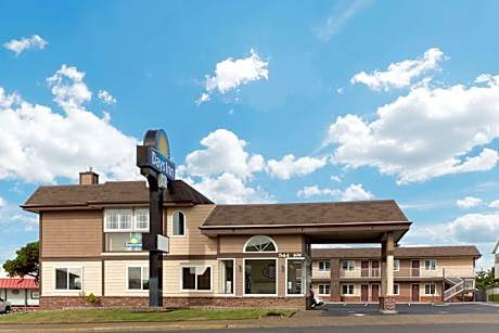 Days Inn by Wyndham Newport OR