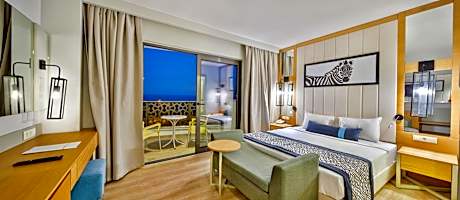 Double or Twin Room with Side Sea View