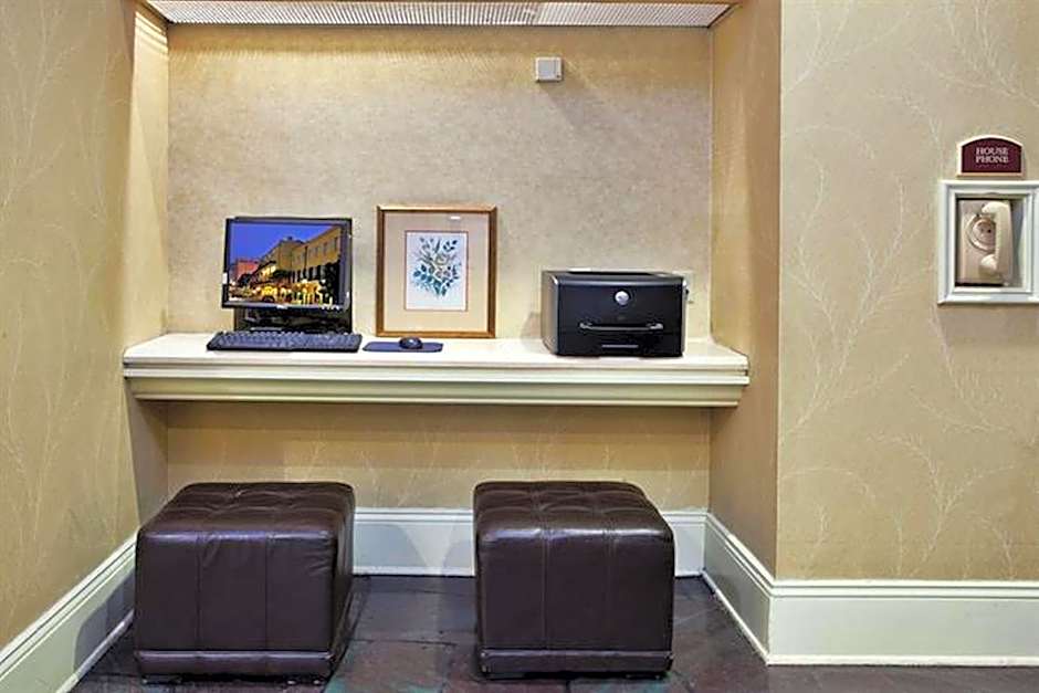 Holiday Inn Hotel French Quarter-Chateau Lemoyne By IHG