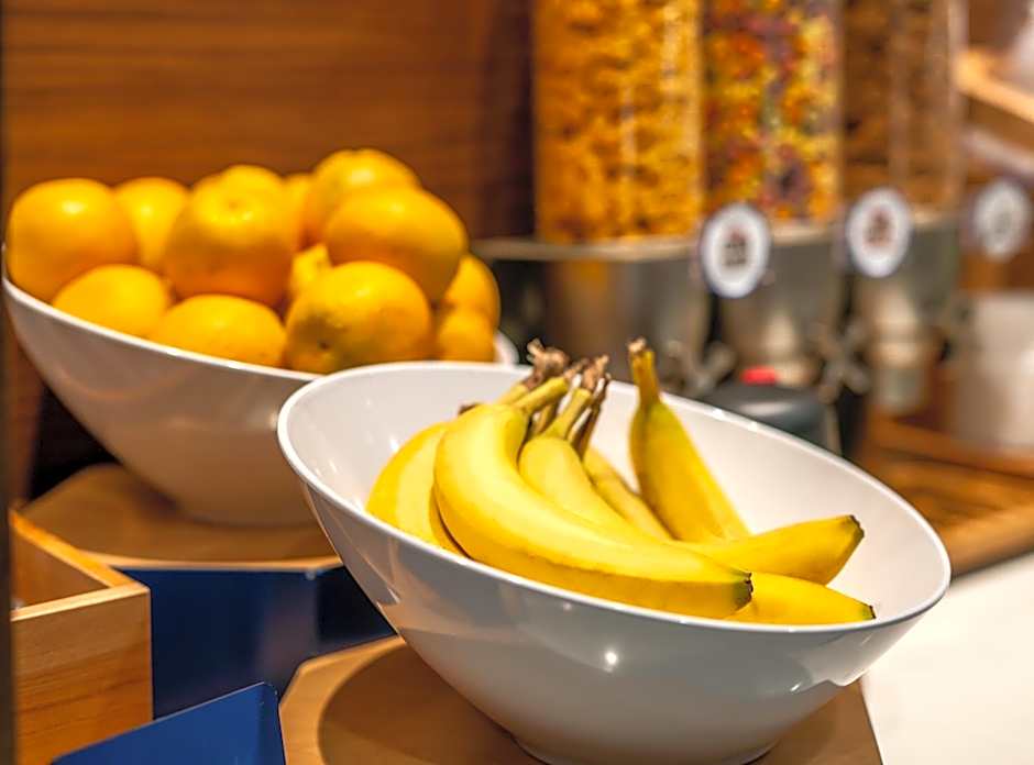 Holiday Inn Express & Suites Brandon By IHG