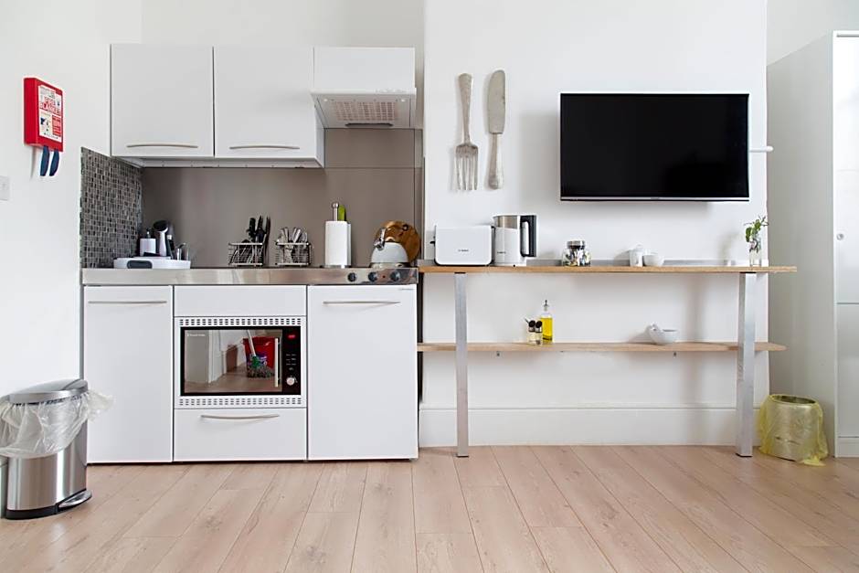 Cambridge City Studios by Paymán Club