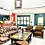 Grand Vista Hotel & Suites