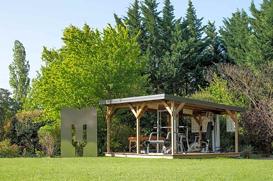Les Carmes and spa