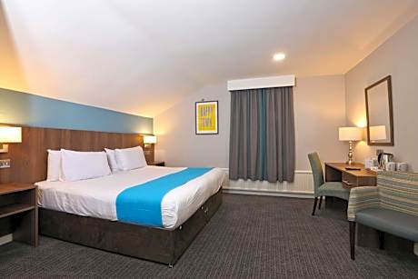 Standard King Room - Non-Smoking