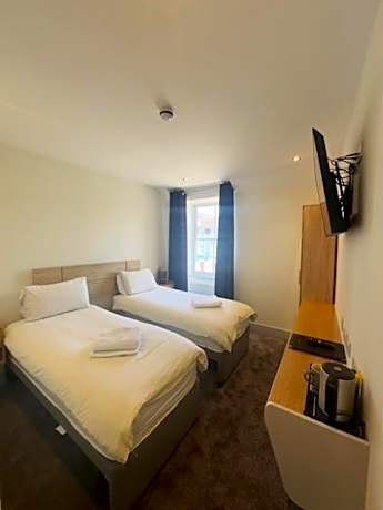 Twin Room with Bathroom