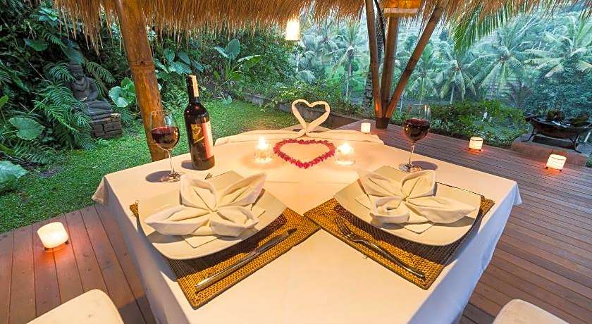 Cepik Villa Sidemen by AGATA