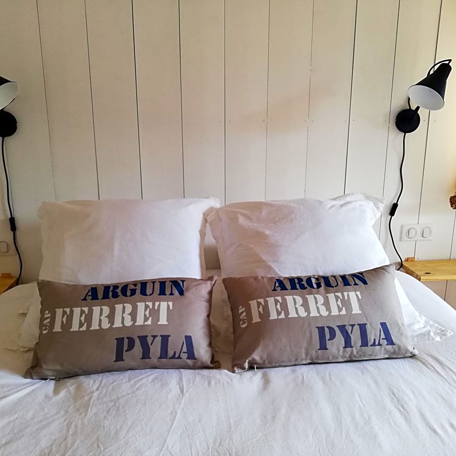 Centre Cap-ferret, les chambres du phare, océan