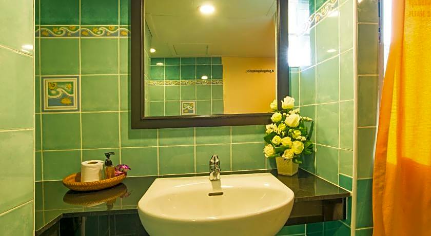 Krabi City Seaview Hotel