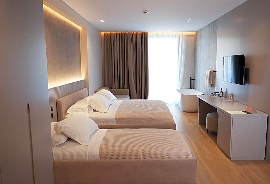 Photo 1 of 9 of Junior Suite