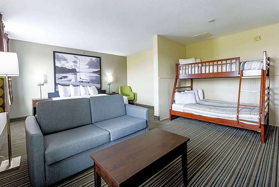 Super 8 by Wyndham Truro NS