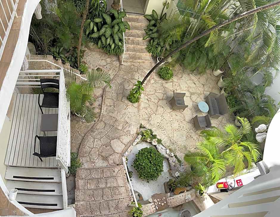 Coco Rio Hotel - Mamitas Beach Area