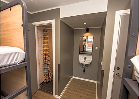Bed in 8-Bed Mixed Dormitory Room