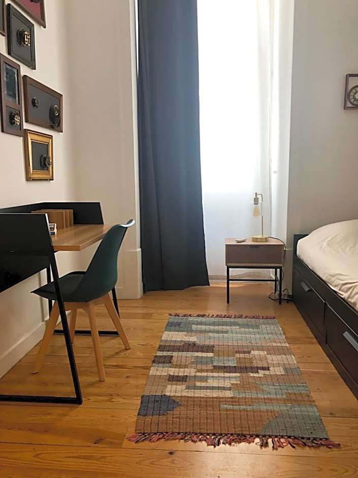 Living Lounge Hostel