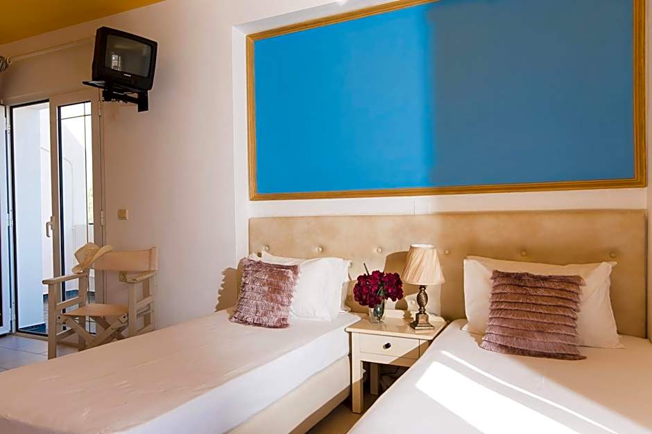 Yiannis Manos Hotel Resort