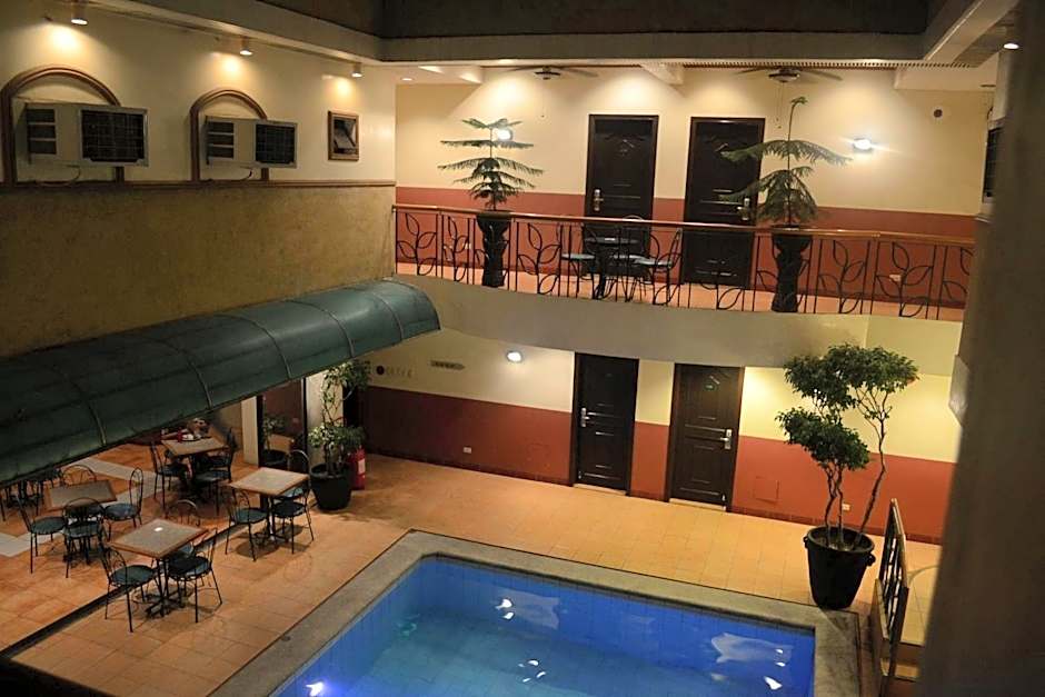 DM Residente Hotel
