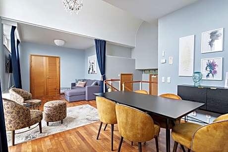 Two-Bedroom King Suite with One Queen Bed - Non-Smoking