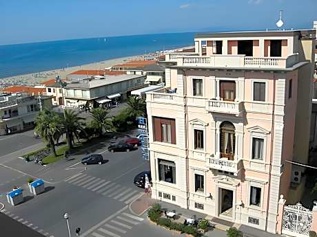 Villa Tina Hotel
