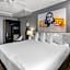 Hotel Chicago West Loop, SureStay Collection by Best Western