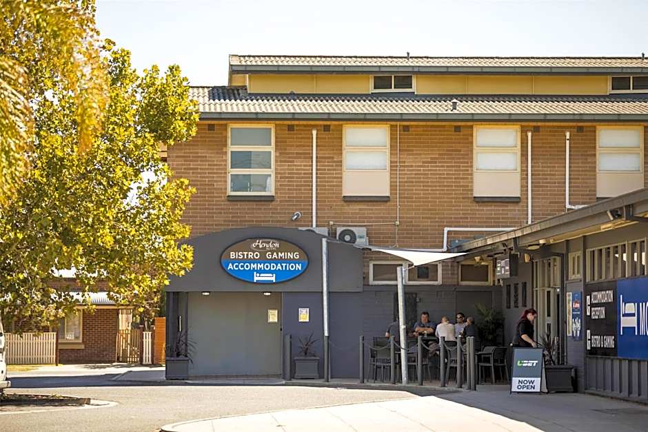 Nightcap at Hendon Hotel