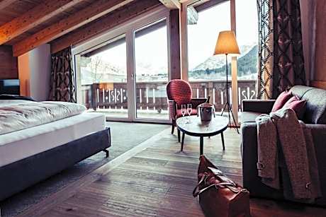 Deluxe Two-Bedroom Suite