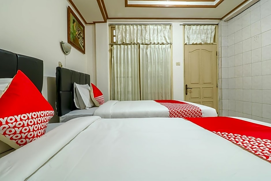 OYO 2580 Hotel Puri Royan