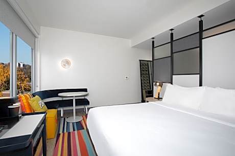 Aloft, Guest room, 1 King