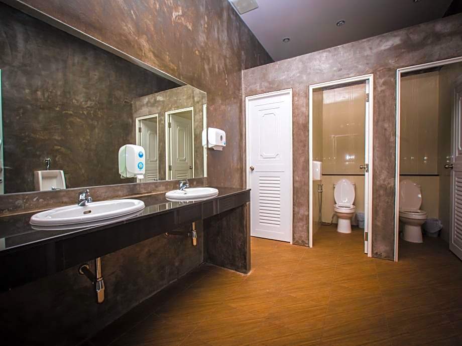 The S.G. Hotel (SHA Certified)