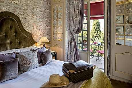 Superior Queen Bed