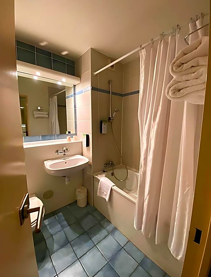 Kyriad Le Blanc-Mesnil