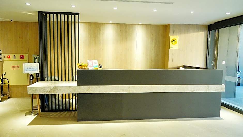 D D Hotel