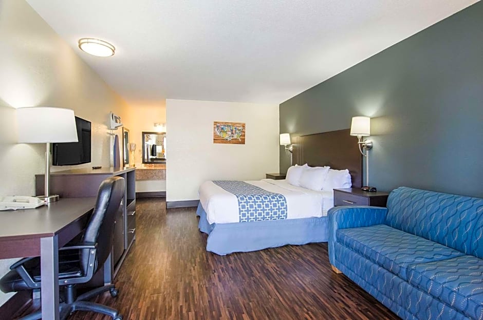Econo Lodge Near Motor Speedway