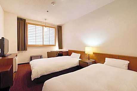 Twin Room with Shared Bathroom