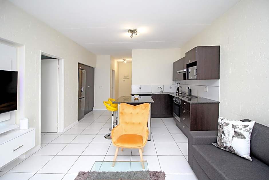 GREENWICH 2 bedroom 2 bath serv apart with 24hrs electricity