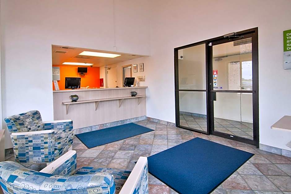 Motel 6-Lakeville, MN - South - Lakeville