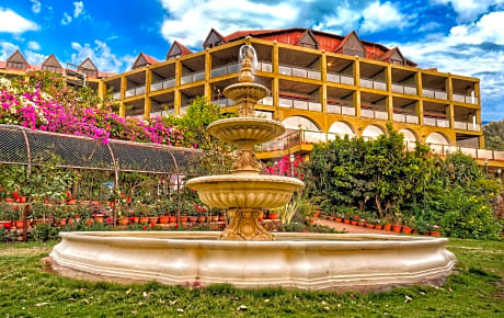 Ravine Hotel